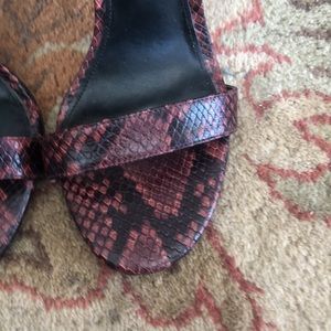 Michael Kors black/burgundy leather snakeskin heeled sandal NWOT